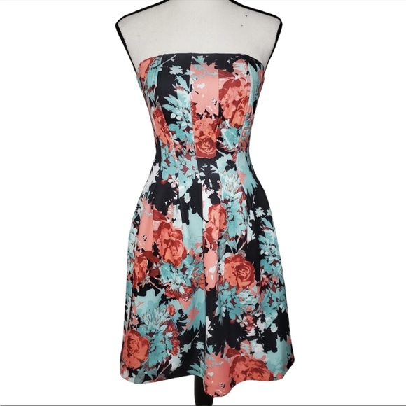 NY&C multi floral fit and flare strapless neoprene scuba dress  size M - Picture 1 of 8
